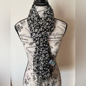 NWT Paw Print Scarf for Animal Lovers
